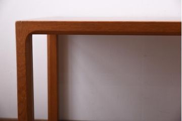 ヴィンテージ家具　北欧ビンテージ　デンマーク　VILDBJERG MOBELFABRIK　パーケット天板が珍しいネストテーブル(サイドテーブル)
