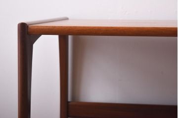 ヴィンテージ家具　北欧ビンテージ　G-PLAN(ジープラン)　温かみのある木味のネストテーブル(サイドテーブル)