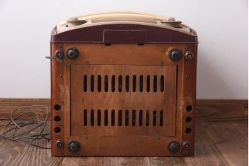 アンティーク雑貨　ジャンク品　三菱(ミツビシ、MITSUBISHI)製　ディスプレイに活躍するレトロなテレビ