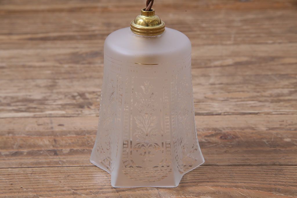 フランス製　エッチングガラスがおしゃれなペンダントライト(天井照明)