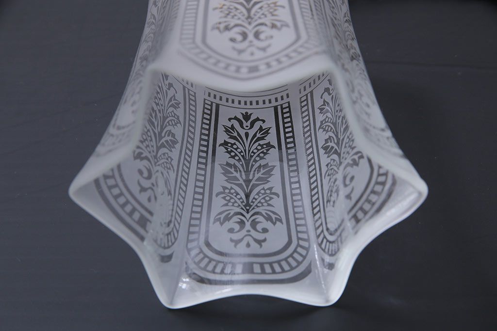 フランス製　エッチングガラスがおしゃれなペンダントライト(天井照明)