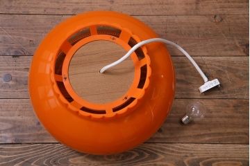 リメイク　レトロなカラーとデザインが魅力的なペンダントライト(天井照明、吊り下げ照明)