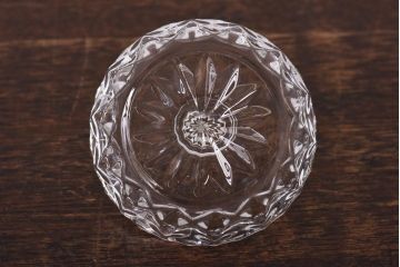 アンティーク雑貨　イギリスアンティーク　アクセサリーを魅せるプレスガラスのリングスタンド・大小2個セット
