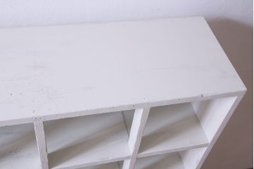 リメイク家具　ペイント　脚付き　フレンチシャビーなガラス入りマス目棚(飾り棚、陳列棚、ロッカー、ディスプレイ棚、店舗什器)(R-033183)