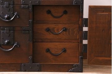 アンティーク家具　古民具　明治期　ヒノキ材　細かな引き出しが魅力の帳場箪笥(収納棚)
