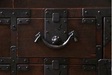 アンティーク家具　古民具　明治期　ヒノキ材　細かな引き出しが魅力の帳場箪笥(収納棚)