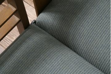 レトロ家具　昭和初期　なめらかな木肌とシンプルなデザインが魅力のソファベッド(3人掛けソファ)