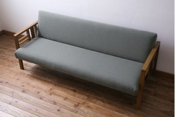 レトロ家具　昭和初期　なめらかな木肌とシンプルなデザインが魅力のソファベッド(3人掛けソファ)