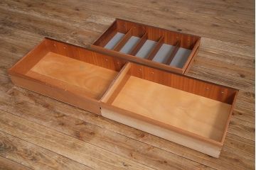 ヴィンテージ家具　イギリスビンテージ　G-PLAN(ジープラン)　Brass-fittedシリーズ　気品漂う北欧スタイルのローボード(収納棚)