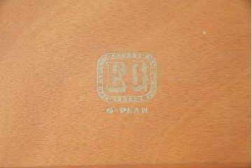 ヴィンテージ家具　イギリスビンテージ　G-PLAN(ジープラン)　Brass-fittedシリーズ　気品漂う北欧スタイルのローボード(収納棚)