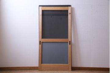 昭和初期　ナチュラルテイストに取り入れられるシンプルなガラス戸1枚(引戸、建具)(2)