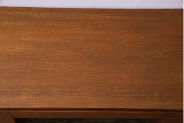 ヴィンテージ家具　北欧ビンテージ　チーク材　スクエア型の取っ手がかわいらしいワークデスク(両袖机、在宅ワーク、在宅用)