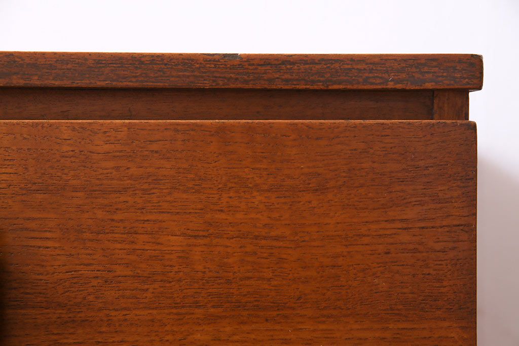 ヴィンテージ家具　北欧ビンテージ　チーク材　スクエア型の取っ手がかわいらしいワークデスク(両袖机、在宅ワーク、在宅用)