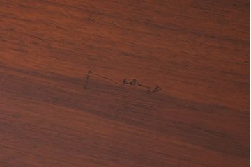 ヴィンテージ家具　北欧ビンテージ　チーク材　褐色の木肌と洗練されたデザインの両袖デスク(机、在宅ワーク、在宅用サイドボード)