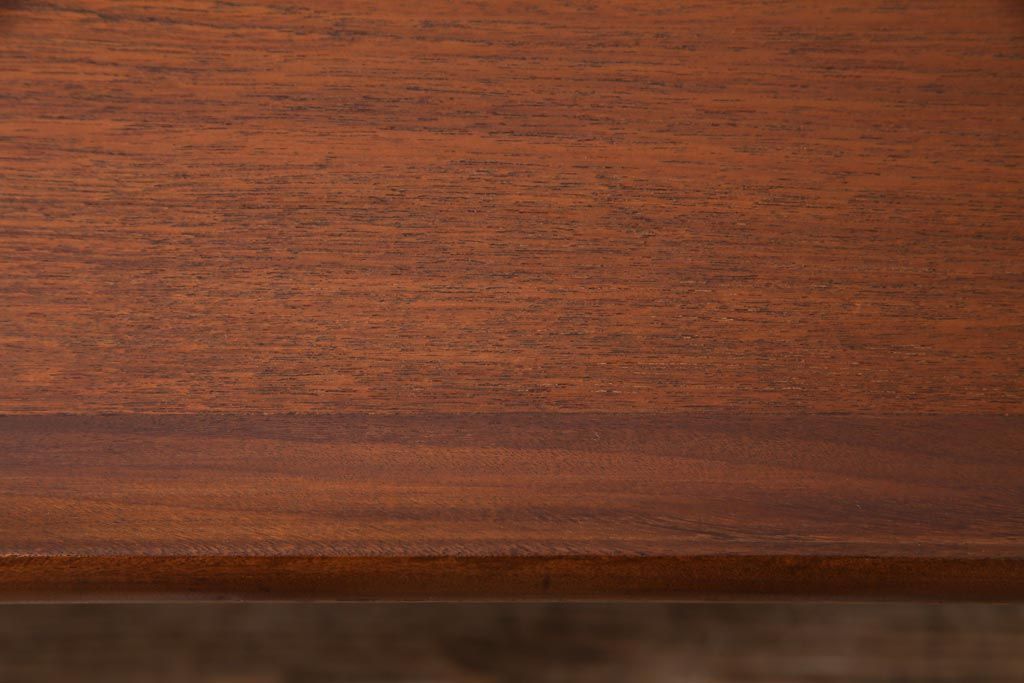 北欧ビンテージ家具　チーク材　ユニークなデザインの両袖デスク(机、在宅ワーク、在宅用サイドボード)