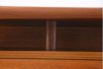 北欧ビンテージ家具　チーク材　ユニークなデザインの両袖デスク(机、在宅ワーク、在宅用サイドボード)