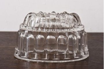 アンティーク雑貨　イギリスアンティーク　小物入れとしてもおすすめなガラス製のゼリーモールド(菓子型)(1)