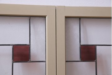 ラフジュ工房オリジナル　両面ガラス　色ガラス入りステンドグラスの戸棚(収納棚、サイドボード、サイドキャビネット、飾り棚)(R-033214)