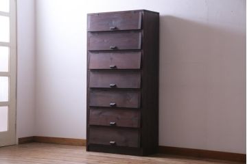 アンティーク家具　リメイク品　前面松材　古材の風合いが味わい深いパタパタ扉のキャビネット(7段タイプ)(戸棚、下駄箱、収納棚)