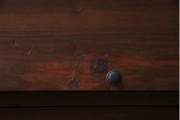 アンティーク家具　リメイク品　前面松材　古材の風合いが味わい深いパタパタ扉のキャビネット(7段タイプ)(戸棚、下駄箱、収納棚)(1)