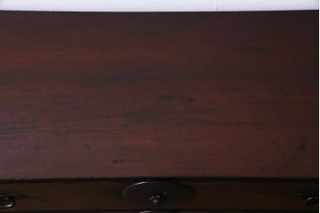 アンティーク家具　和製アンティーク　古い木の味わいと重厚感のある金具が魅力的な最上箪笥(衣装箪笥、和タンス)