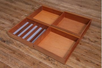 ヴィンテージ家具　北欧ビンテージ　チーク材　G-plan(ジープラン)　スタイリッシュなデザインのサイドボード(サイドキャビネット)