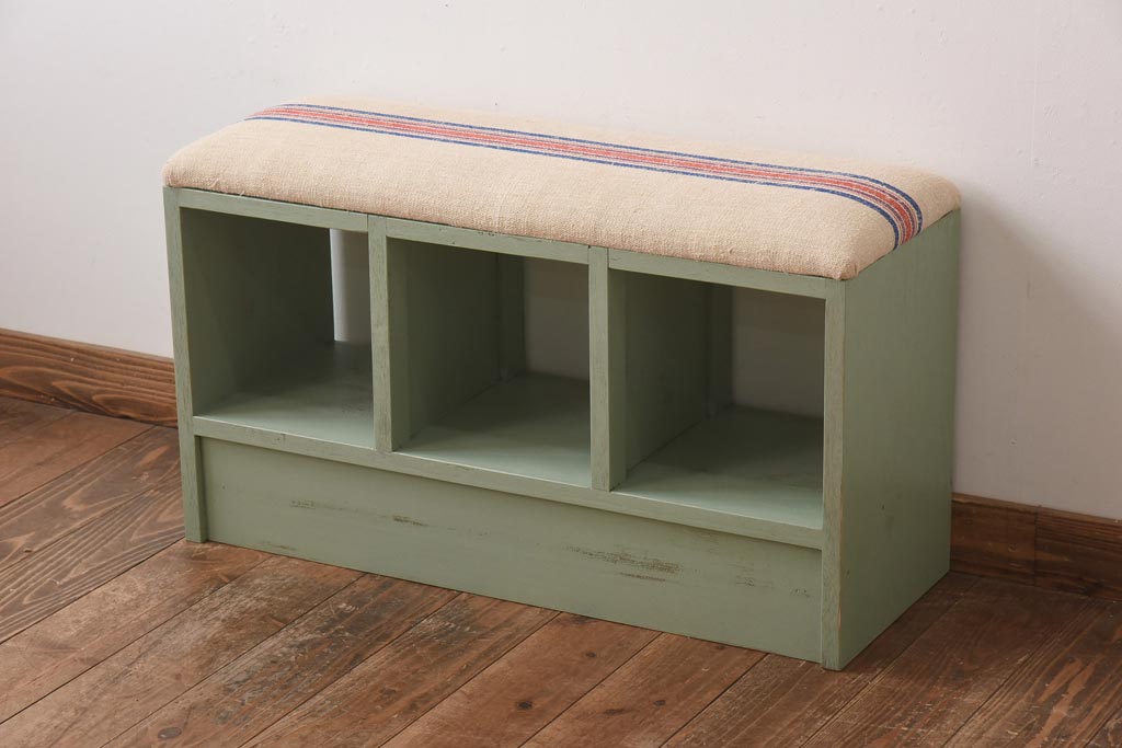 リメイク家具　ペイント　収納棚が便利なクッションベンチ(飾り棚)