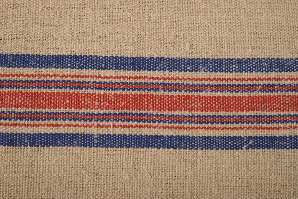 リメイク家具　ペイント　収納棚が便利なクッションベンチ(飾り棚)