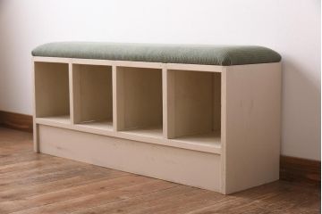 リメイク家具　ペイント　シャビーな雰囲気がお洒落な収納棚付きベンチ
