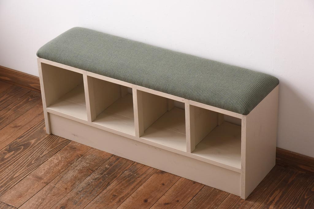 リメイク家具　ペイント　シャビーな雰囲気がお洒落な収納棚付きベンチ