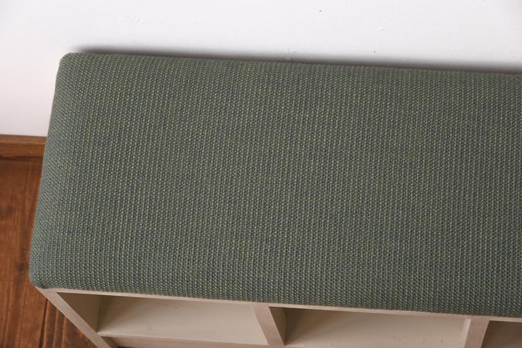 リメイク家具　ペイント　シャビーな雰囲気がお洒落な収納棚付きベンチ