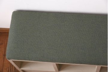 リメイク家具　ペイント　シャビーな雰囲気がお洒落な収納棚付きベンチ