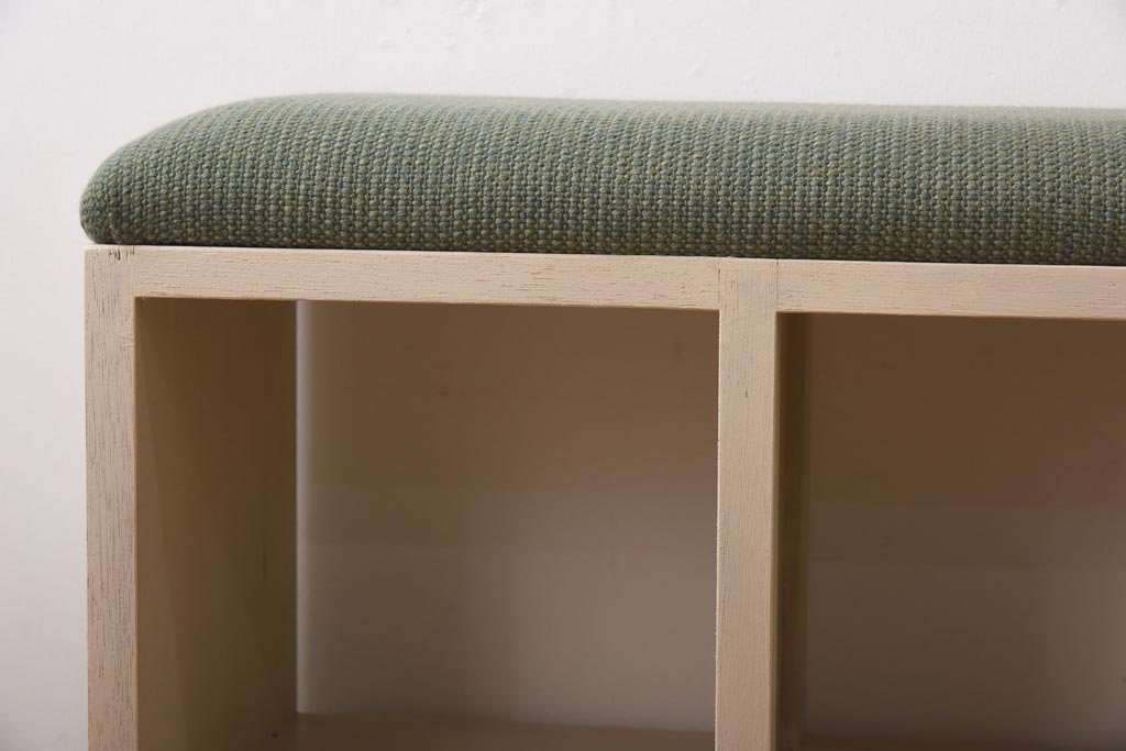 リメイク家具　ペイント　シャビーな雰囲気がお洒落な収納棚付きベンチ