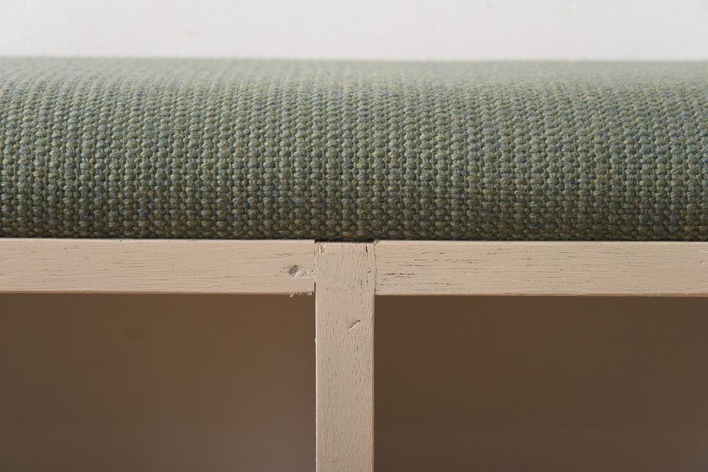 リメイク家具　ペイント　シャビーな雰囲気がお洒落な収納棚付きベンチ