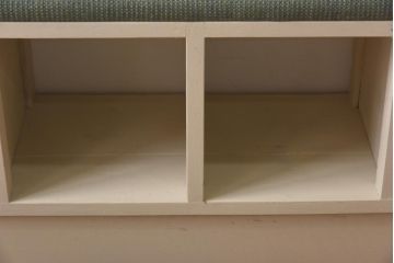 リメイク家具　ペイント　シャビーな雰囲気がお洒落な収納棚付きベンチ