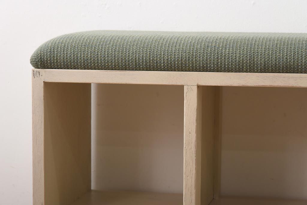 リメイク家具　ペイント　シャビーな雰囲気がお洒落な収納棚付きベンチ