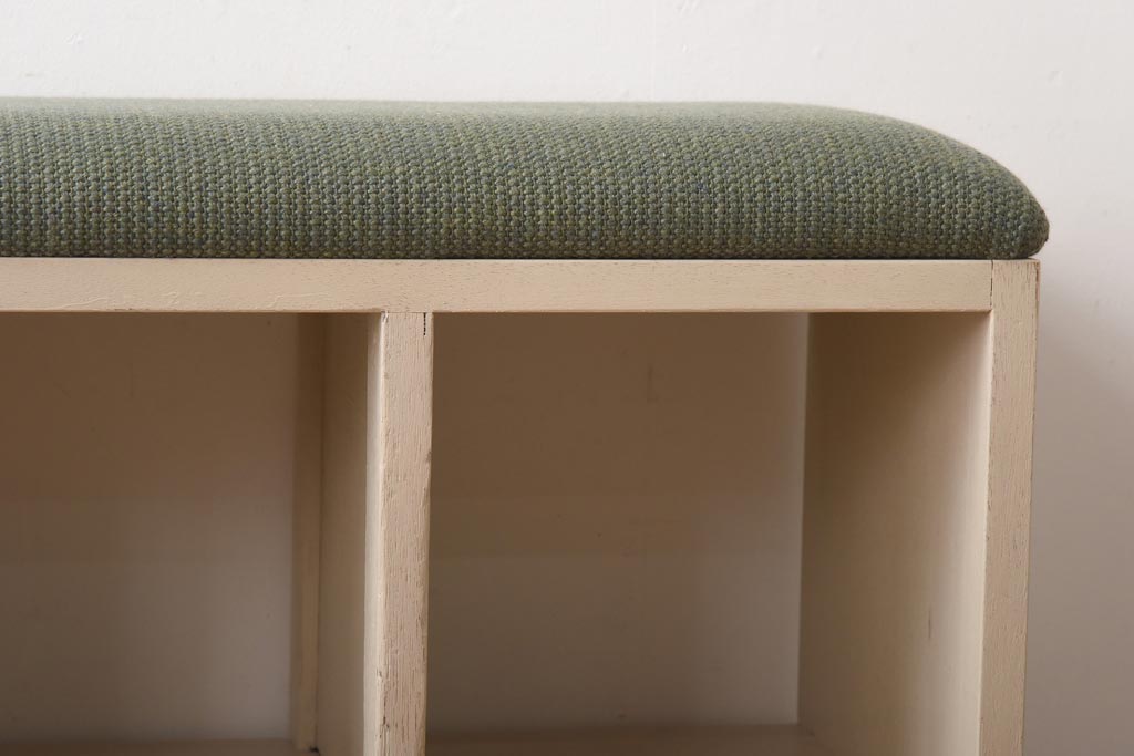 リメイク家具　ペイント　シャビーな雰囲気がお洒落な収納棚付きベンチ