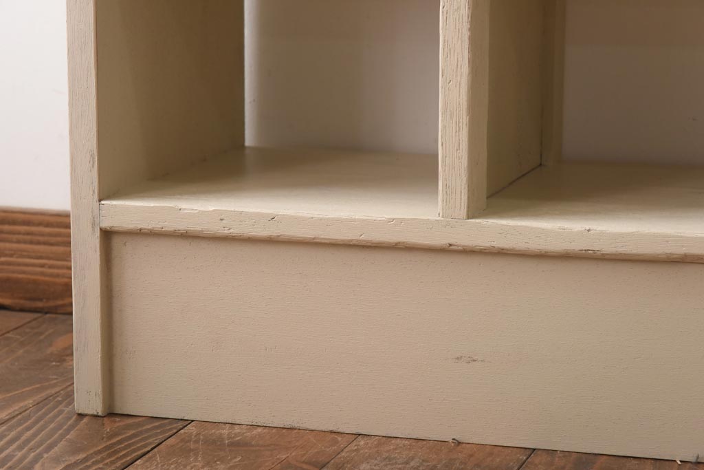 リメイク家具　ペイント　シャビーな雰囲気がお洒落な収納棚付きベンチ