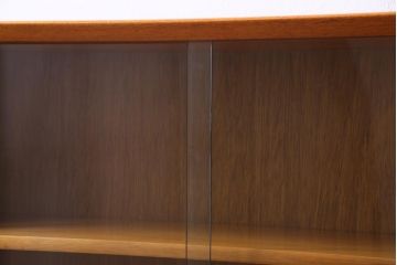 ヴィンテージ家具　イギリスビンテージ　ナチュラルな木味が魅力的なブックケース(戸棚、飾り棚、本箱)