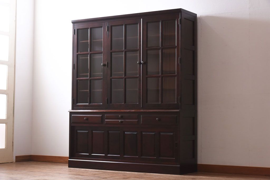 中古　北海道民芸家具　OM168特注品　カバ材の木目が美しい収納棚(食器棚、カップボード)(定価約90万円〜)