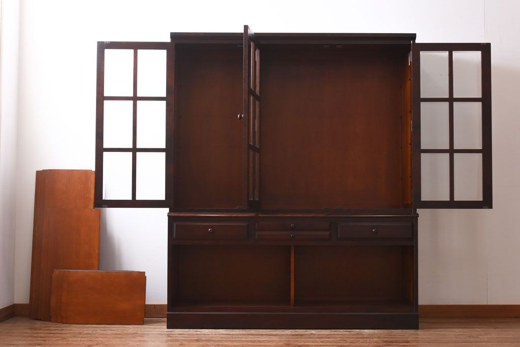 中古　北海道民芸家具　OM168特注品　カバ材の木目が美しい収納棚(食器棚、カップボード)(定価約90万円〜)