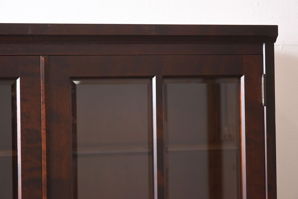 中古　北海道民芸家具　OM168特注品　カバ材の木目が美しい収納棚(食器棚、カップボード)(定価約90万円〜)