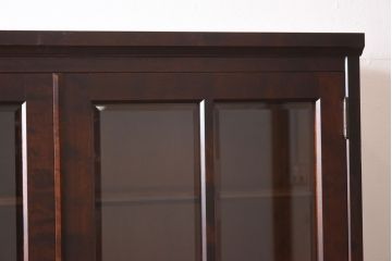 中古　北海道民芸家具　OM168特注品　カバ材の木目が美しい収納棚(食器棚、カップボード)(定価約90万円〜)