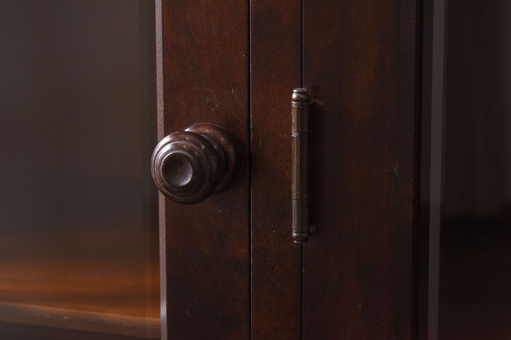 中古　北海道民芸家具　OM168特注品　カバ材の木目が美しい収納棚(食器棚、カップボード)(定価約90万円〜)