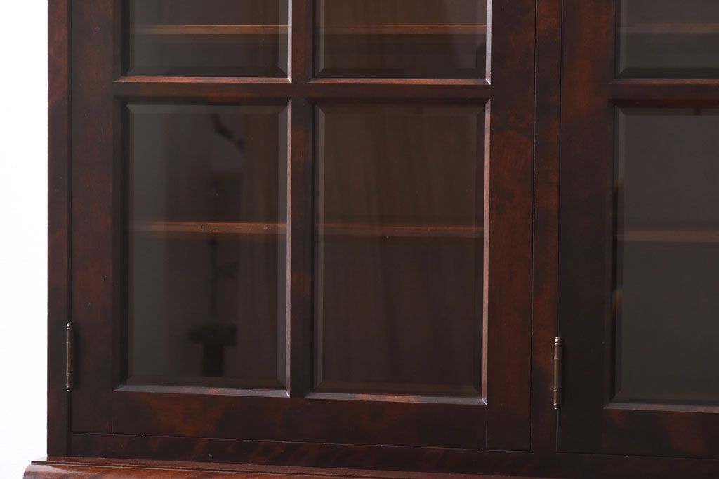 中古　北海道民芸家具　OM168特注品　カバ材の木目が美しい収納棚(食器棚、カップボード)(定価約90万円〜)