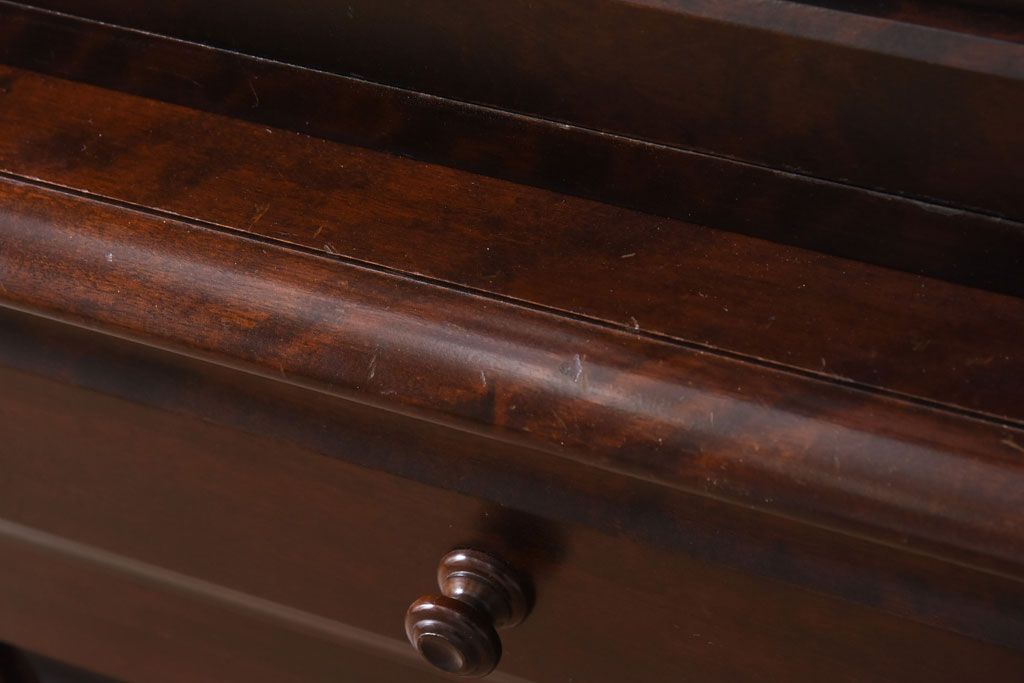 中古　北海道民芸家具　OM168特注品　カバ材の木目が美しい収納棚(食器棚、カップボード)(定価約90万円〜)