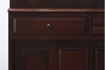 中古　北海道民芸家具　OM168特注品　カバ材の木目が美しい収納棚(食器棚、カップボード)(定価約90万円〜)