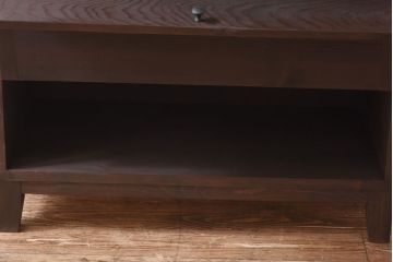 リメイク家具　前面松材　古材の風合いが味わい深いパタパタ扉の脚付きキャビネット(7段タイプ)(戸棚、下駄箱、収納棚)