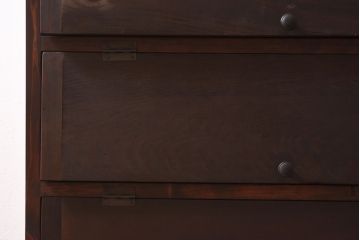 リメイク家具　前面松材　古材の風合いが味わい深いパタパタ扉の脚付きキャビネット(7段タイプ)(戸棚、下駄箱、収納棚)