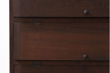 リメイク家具　前面松材　古材の風合いが味わい深いパタパタ扉の鉄脚付きキャビネット(7段タイプ)(戸棚、下駄箱、収納棚)